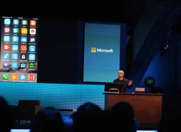 Windows 11拥抱安卓应用：两万亿美元的巨头，依旧难舍移动情怀