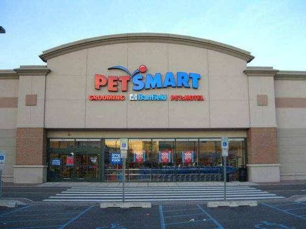 一家"铲屎官"宠物股借SPAC 上市，PetSmart二次上市有何看点？