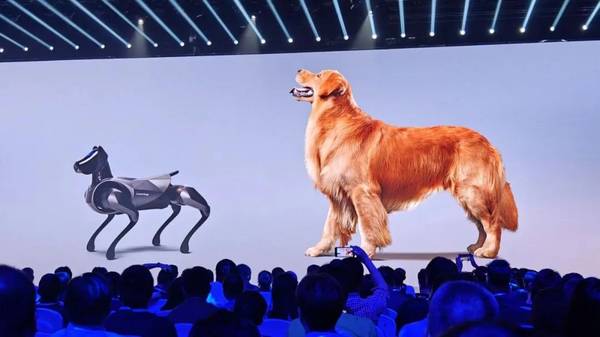 雷军3小时激情演讲：有狗，没车，用折叠屏秒iPhone，官宣大模型